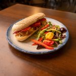 Prosciuttos mozzarellás pannini